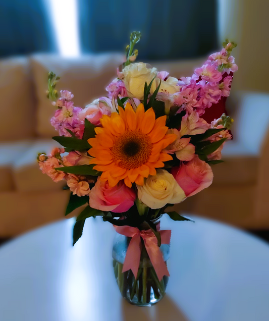 Sunny Wink Vase Arrangement